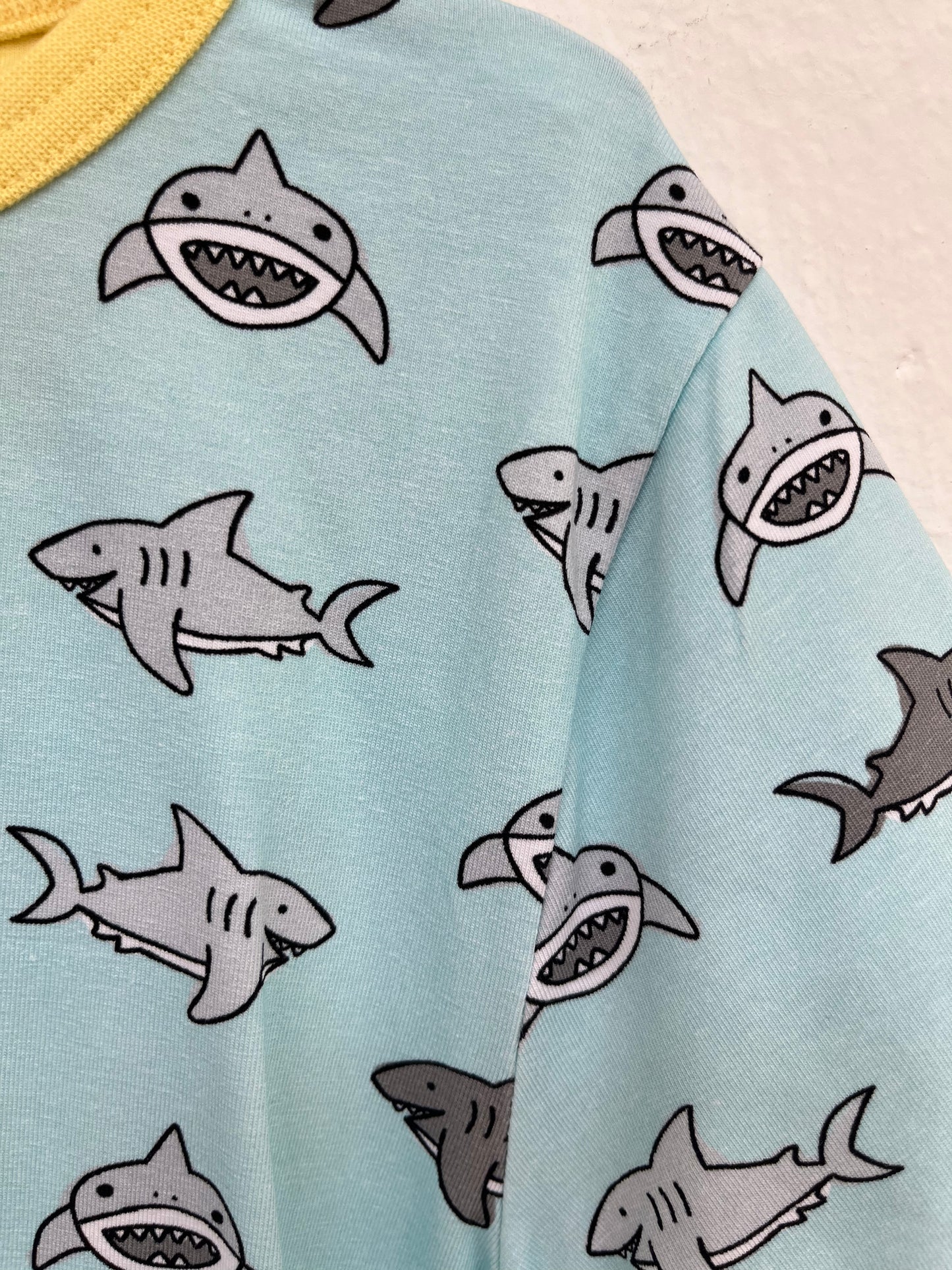 Meyadey T-shirt, Korte mouwen Salty Sharks